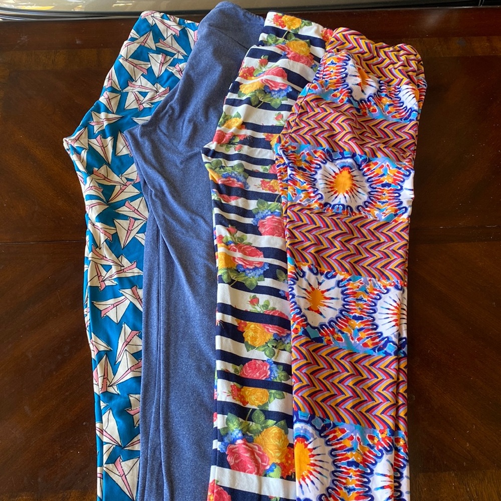 4 Pair of LuLaRoe One Size Leggings
